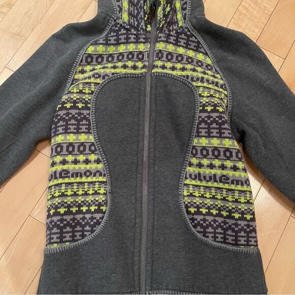 RARE lululemon scuba hoodie - special edition (S 4/6) - Picture 3 of 10